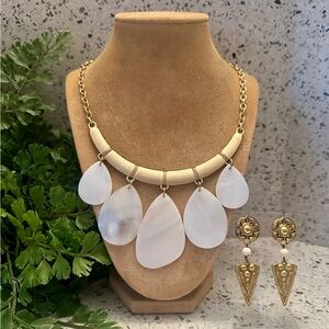Mother of Pearl and matte gold tone necklace set